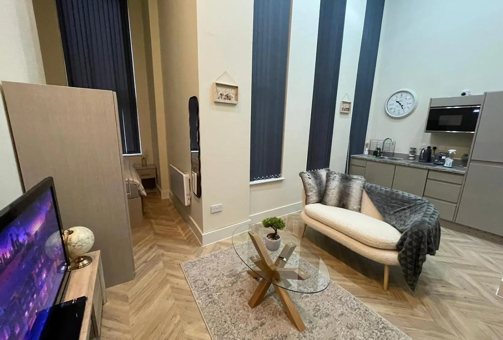 Headrow Apartments The Lounge Leeds  0*, Leeds (West Yorkshire)
