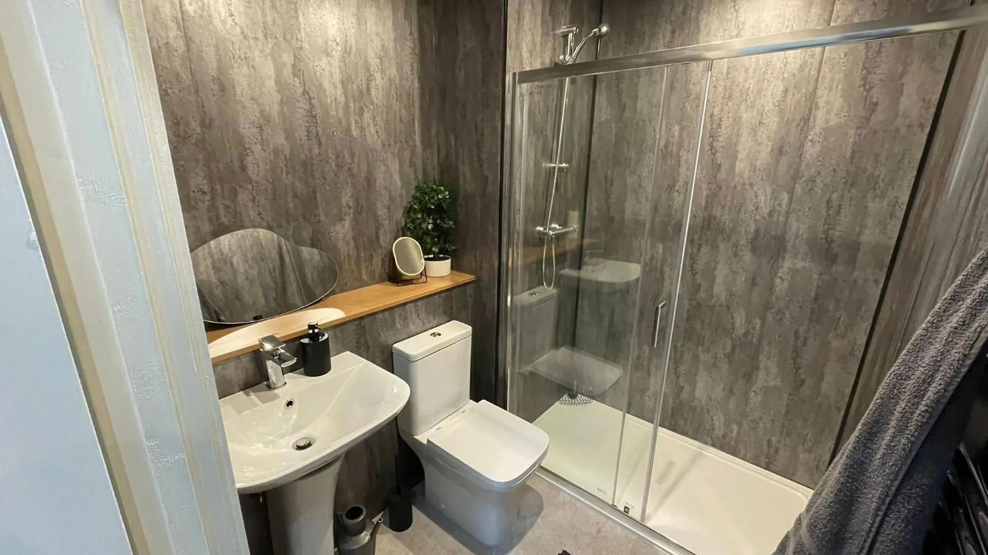 Headrow Apartments The Lounge Leeds